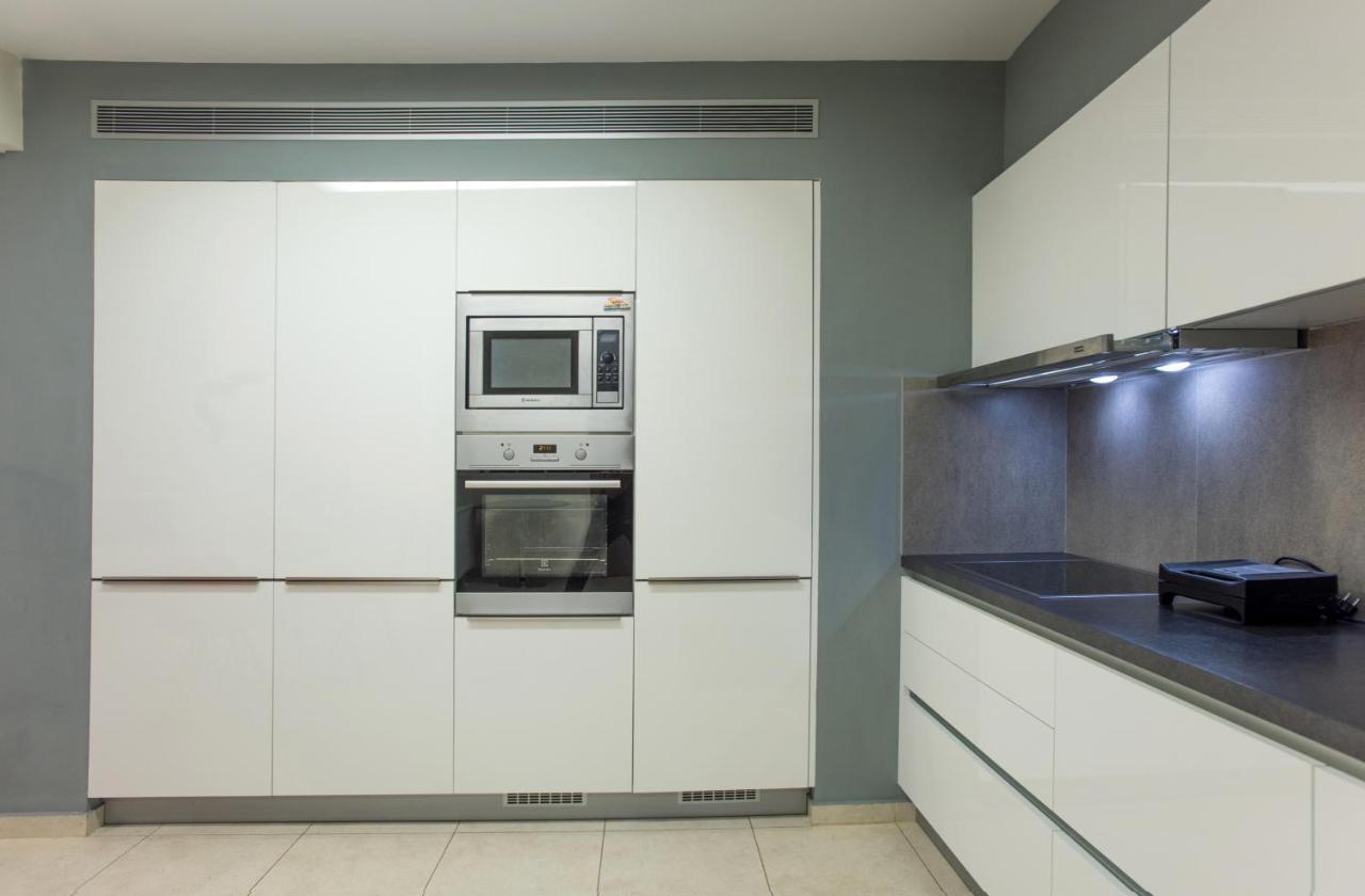 Spacious Fully Equipped 3Bd 2Bath Apt In The Heart Of City With Balconies Ac And Fast Wifi #1 Heraklion  Exterior photo