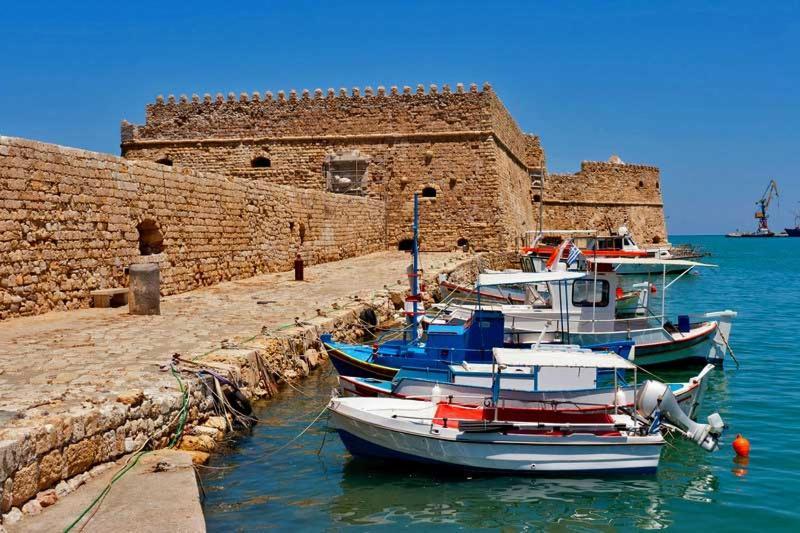 Spacious Fully Equipped 3Bd 2Bath Apt In The Heart Of City With Balconies Ac And Fast Wifi #1 Heraklion  Exterior photo
